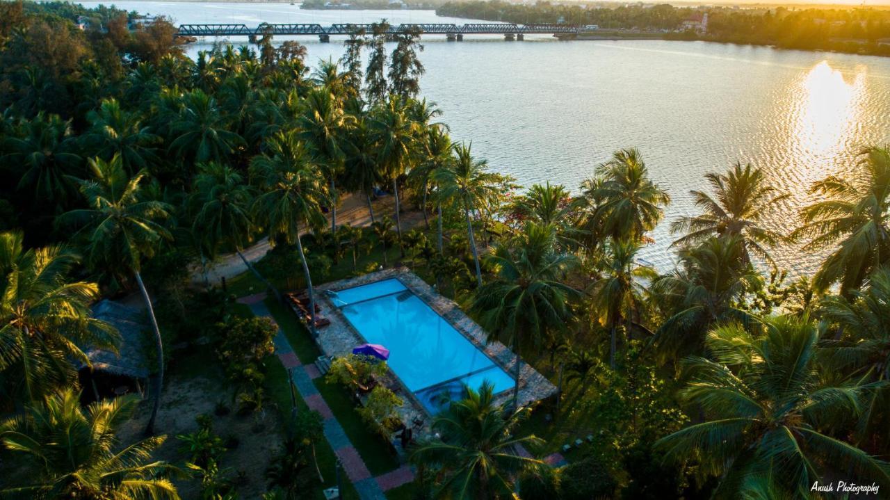 Riviera Resort Batticaloa Exterior photo